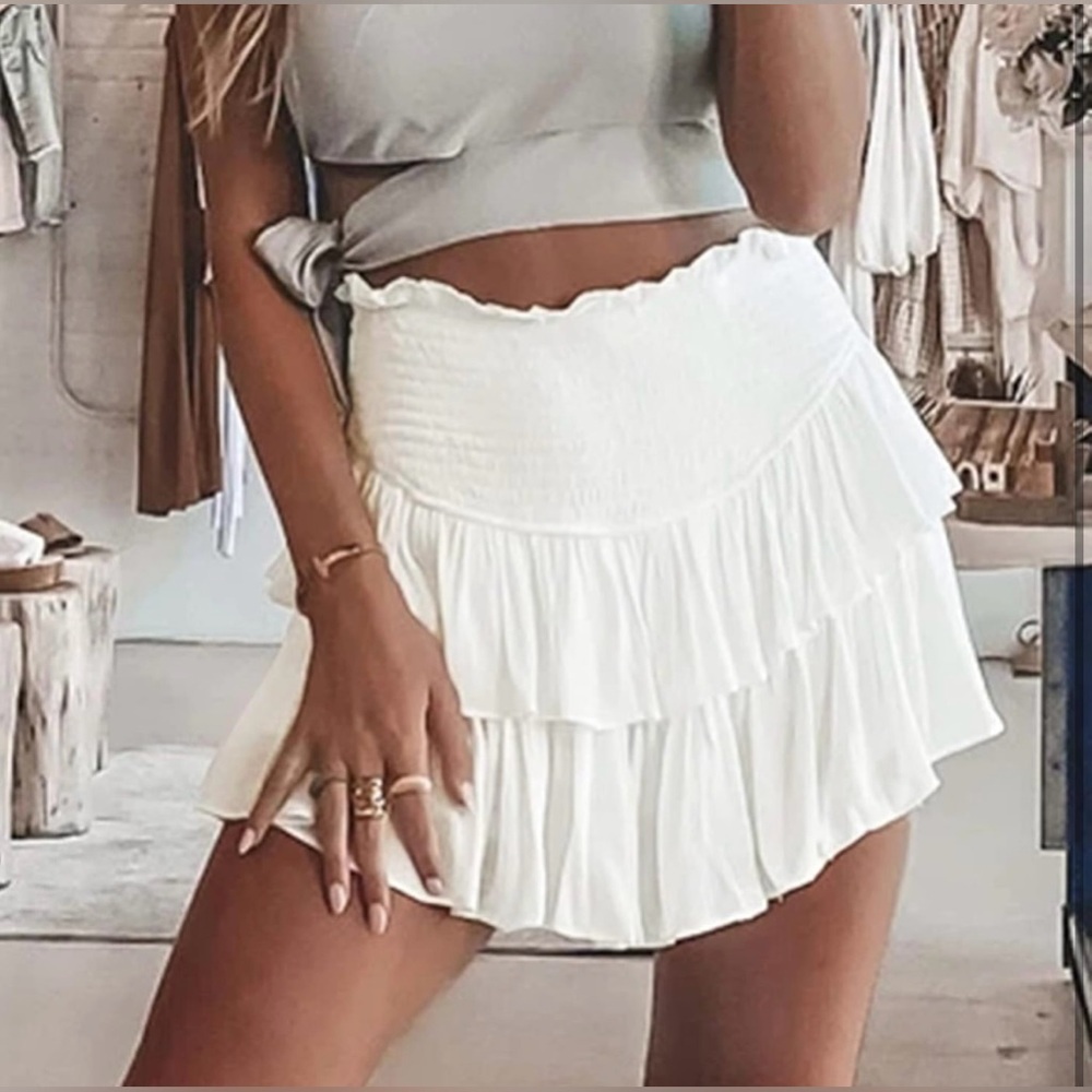 Last One Women Smocked Ruffle Mini Skort